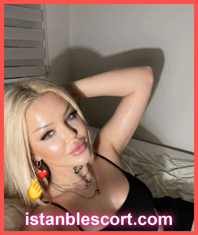 Defne, 27 — Etiler vitrin kartı